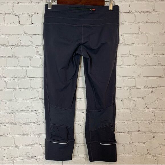 Athleta Cropped Yoga Leggings Size Small Athletic Run Pants Stealth Gray - Picture 4 of 9